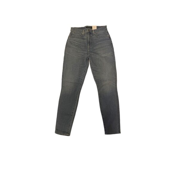 NWT Light blue jeans Lucky Brand size 10/30 R - Picture 1 of 10